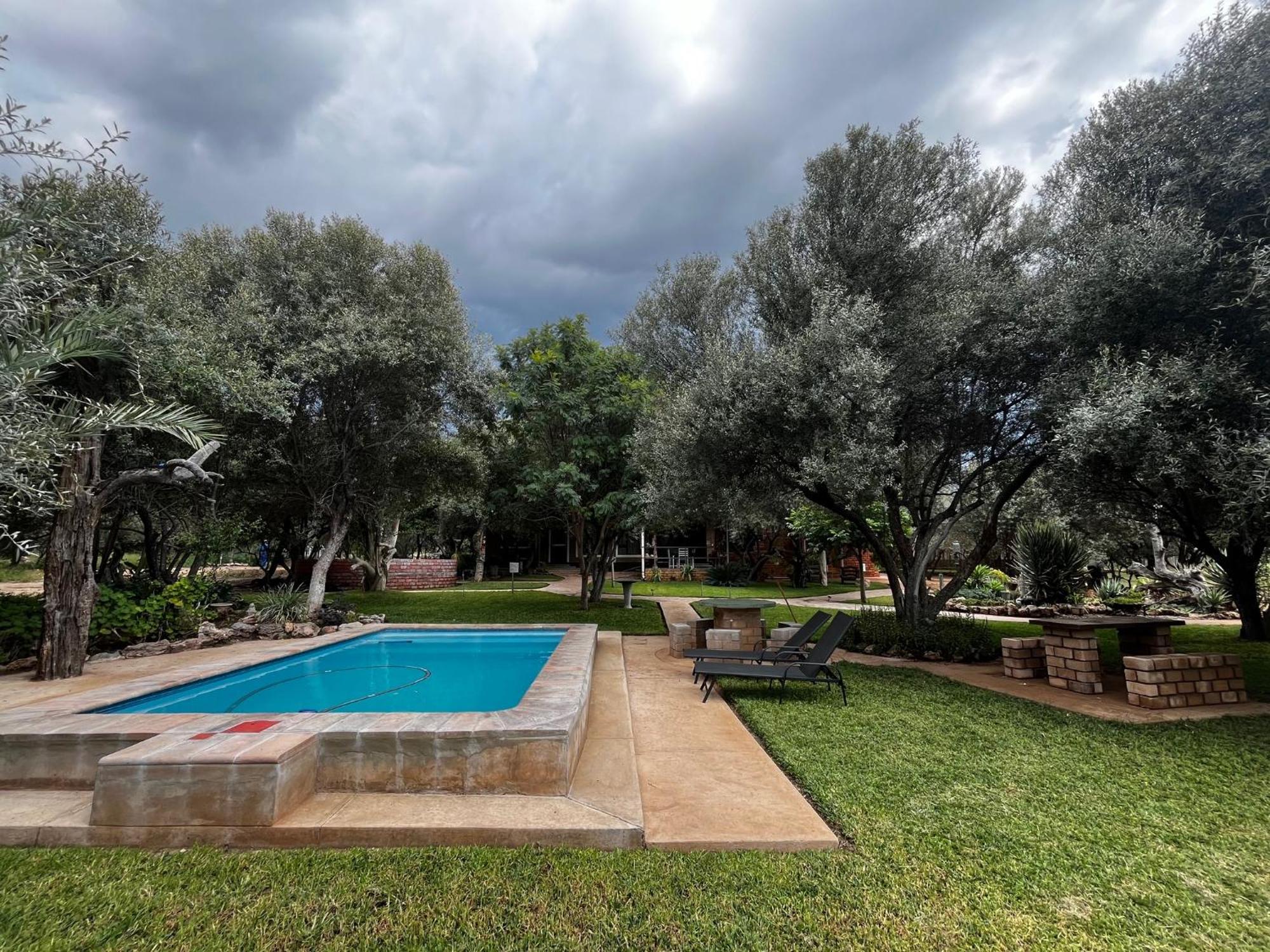 Olienhoff Guesthouse And Rest Camp Otavi Exterior foto